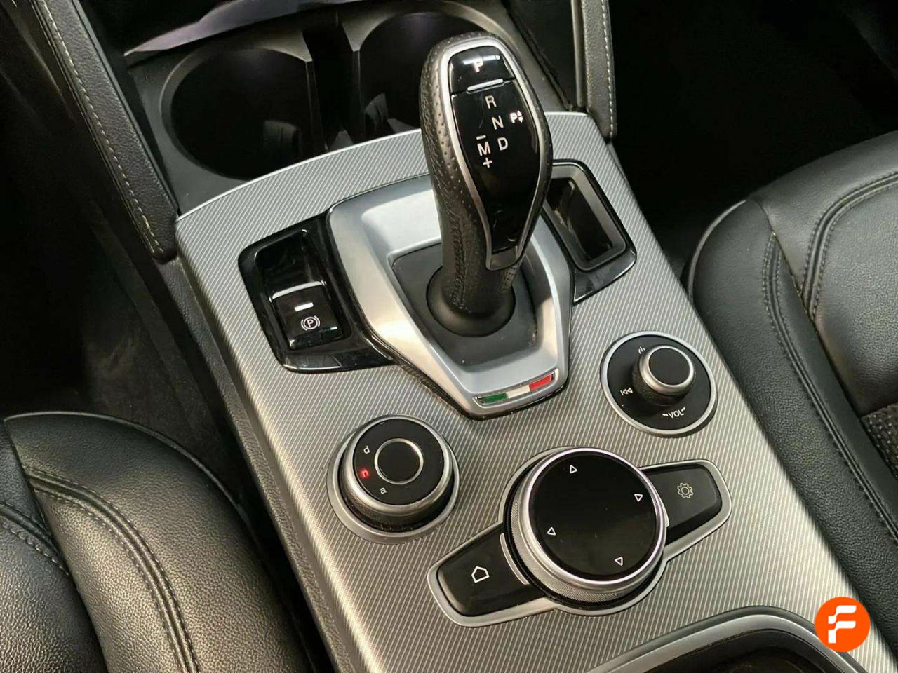 Foto Alfa Romeo Stelvio 27