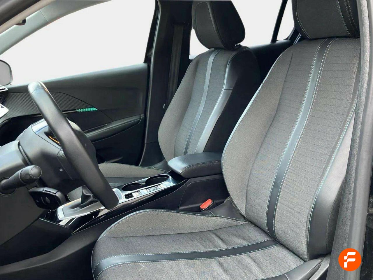 Foto Peugeot 208 14