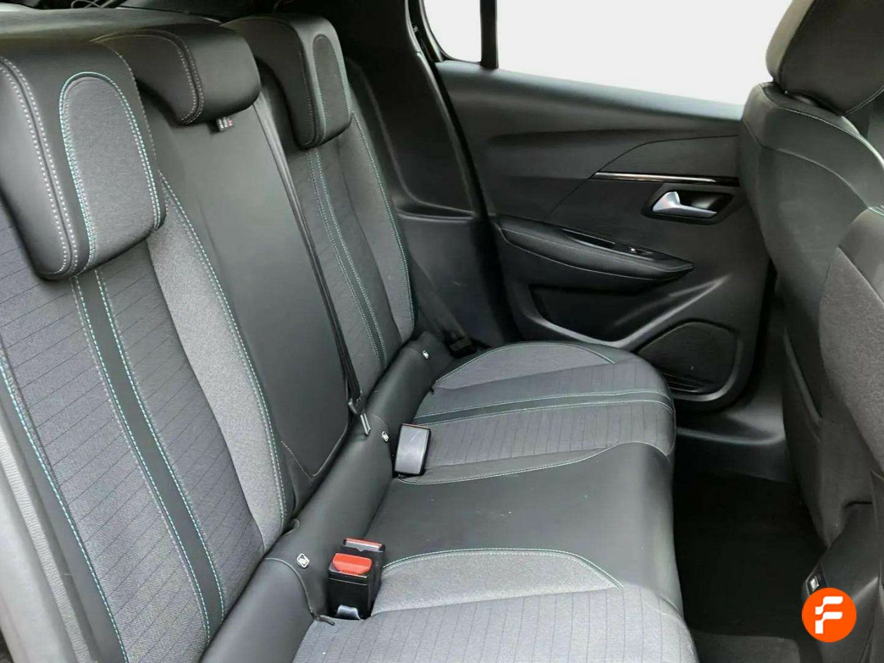 Foto Peugeot 208 17
