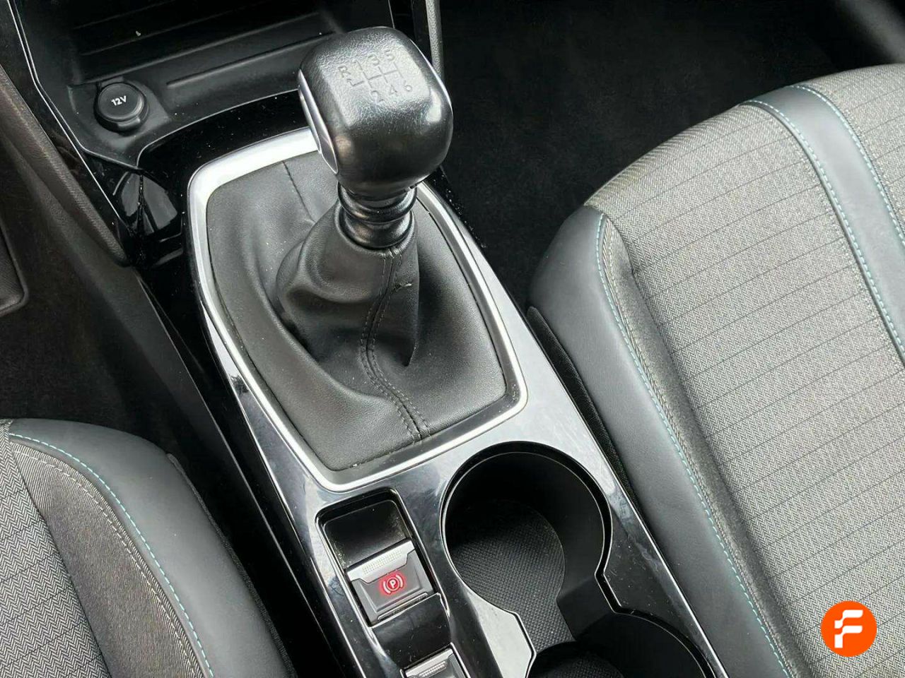 Foto Peugeot 208 22