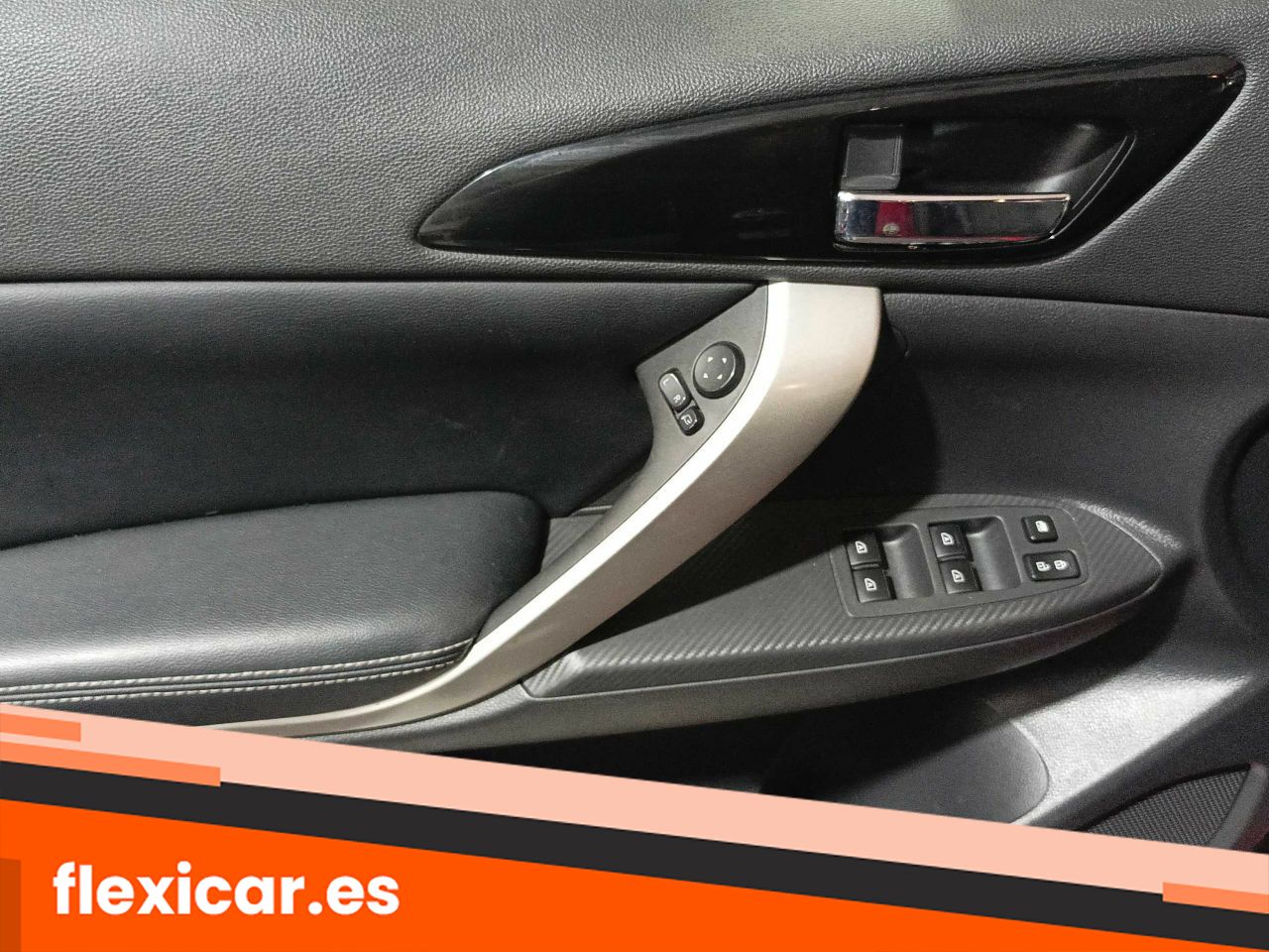 Foto Mitsubishi Eclipse Cross 25