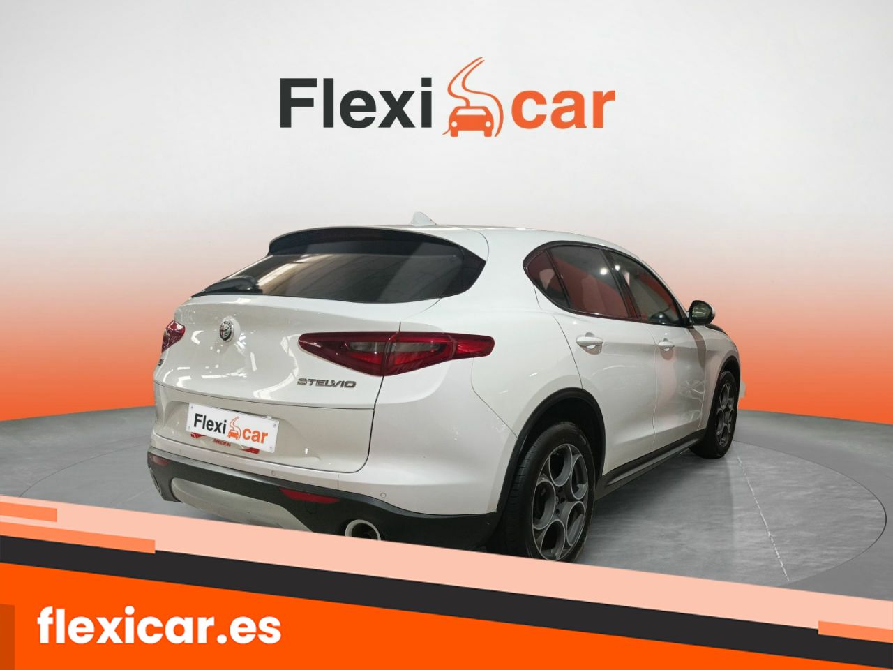 Foto Alfa Romeo Stelvio 8