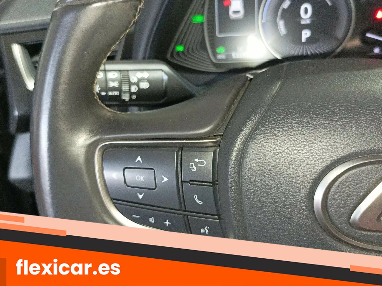 Foto Lexus UX 24