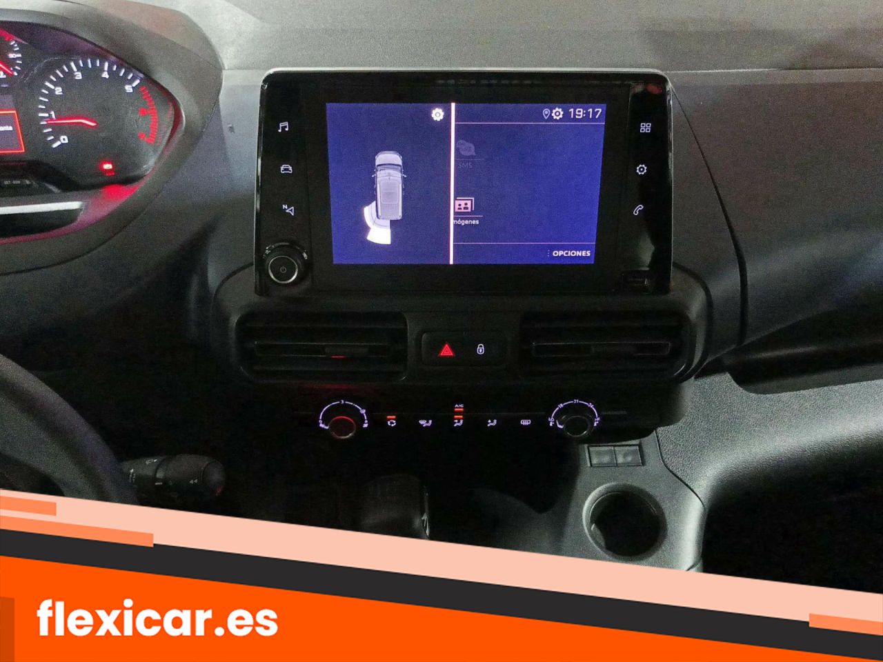 Foto Peugeot Rifter 12