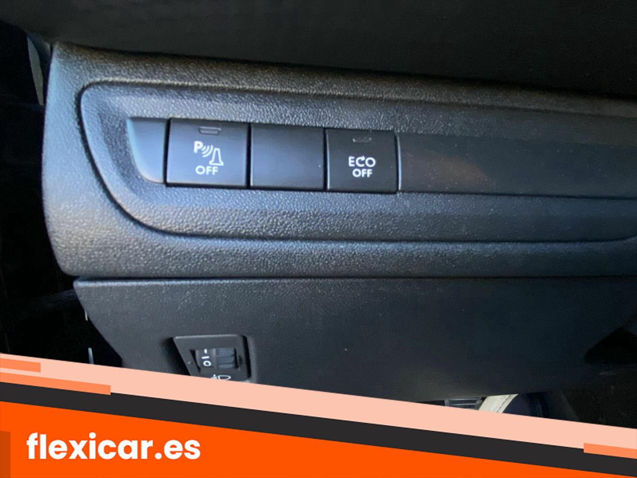 Foto Peugeot 208 24
