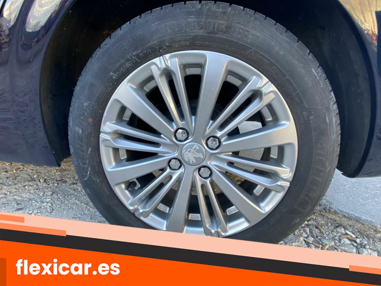 Foto Peugeot 208 26