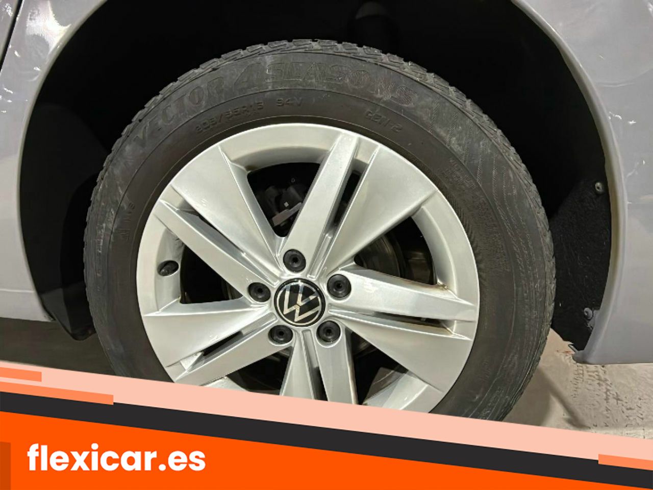 Foto Volkswagen Golf 24
