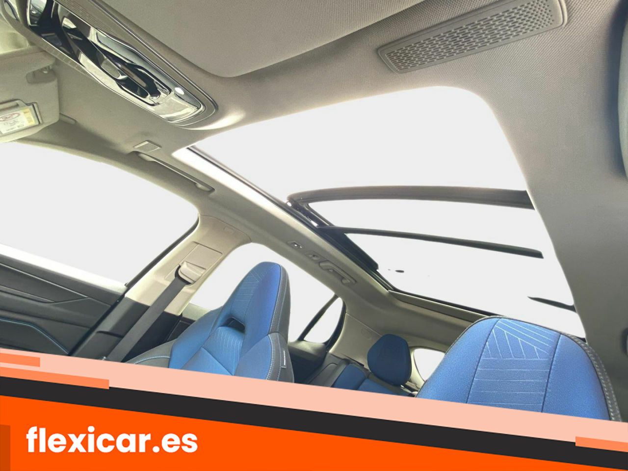 Foto LYNK&CO 01 9