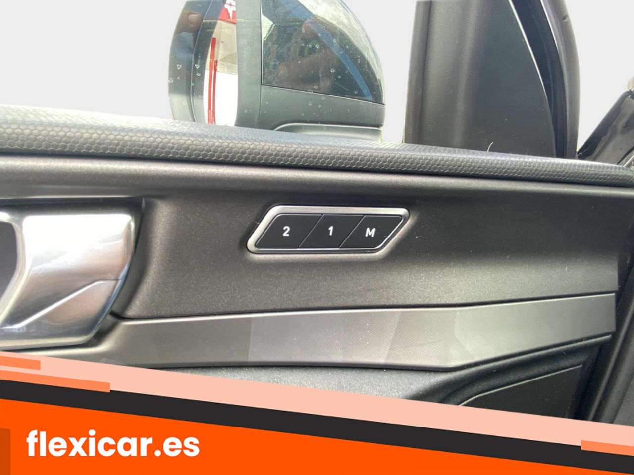 Foto LYNK&CO 01 13