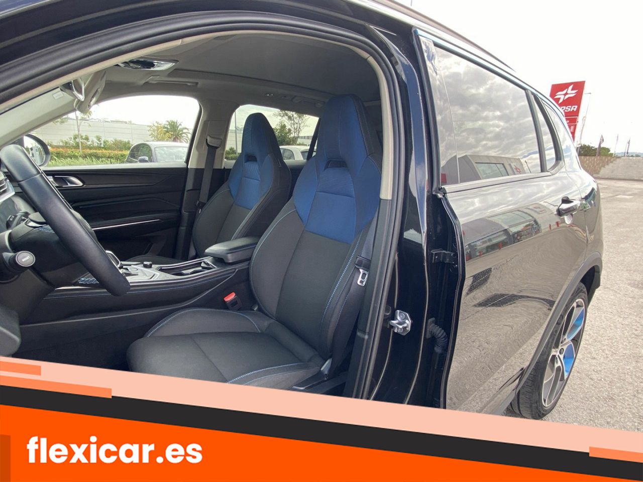 Foto LYNK&CO 01 20