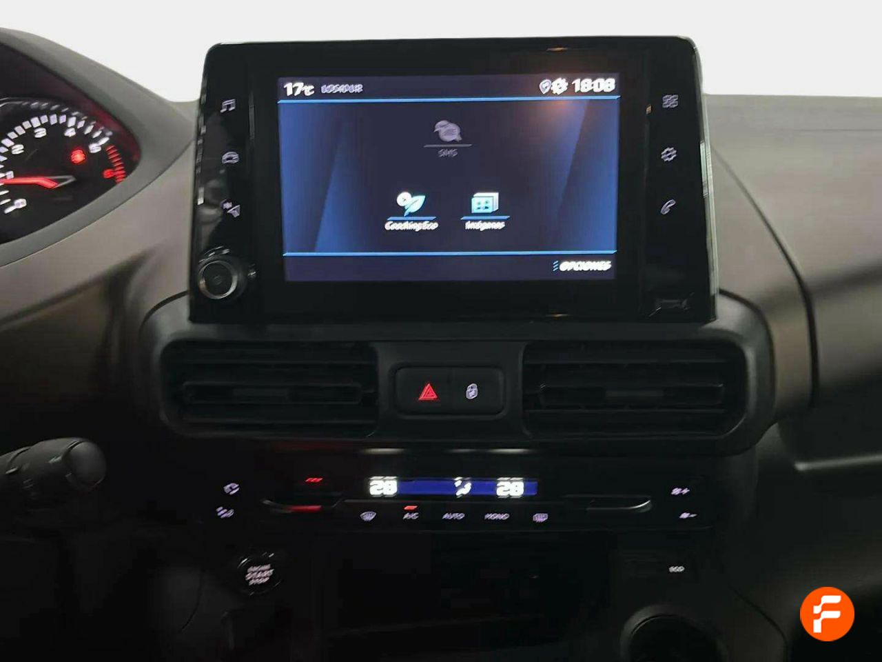 Foto Peugeot Rifter 12