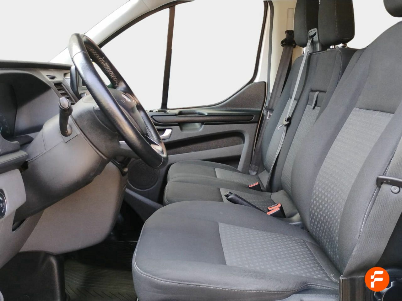 Foto Ford Tourneo Custom 10