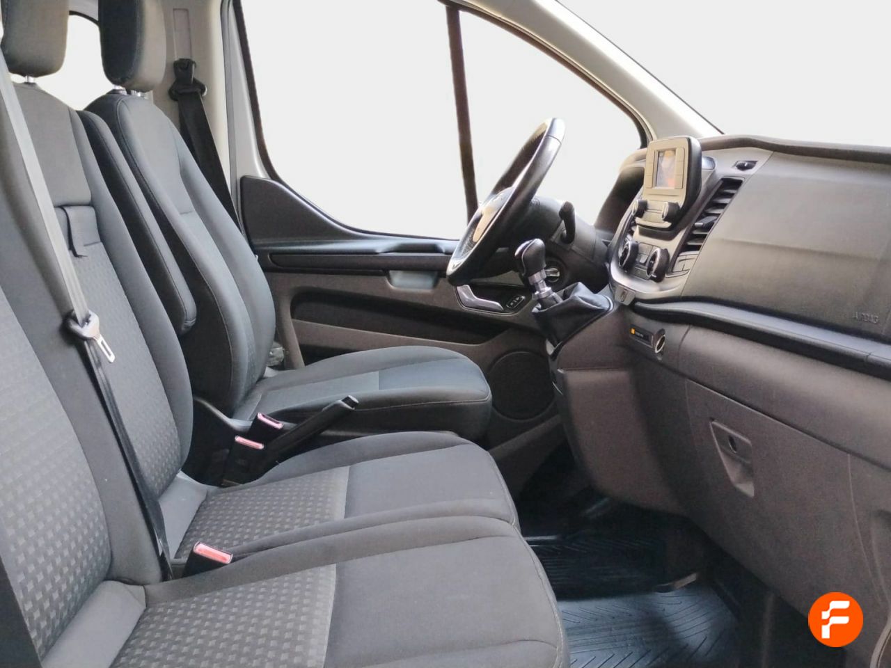 Foto Ford Tourneo Custom 11