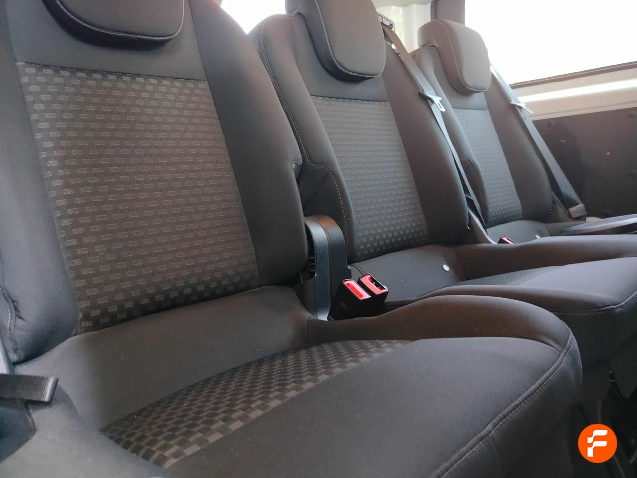 Foto Ford Tourneo Custom 19