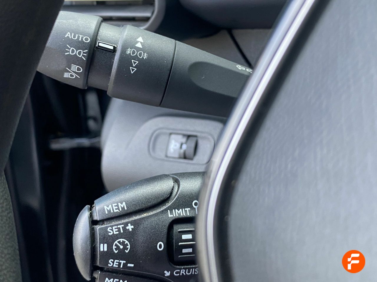 Foto Peugeot Rifter 14
