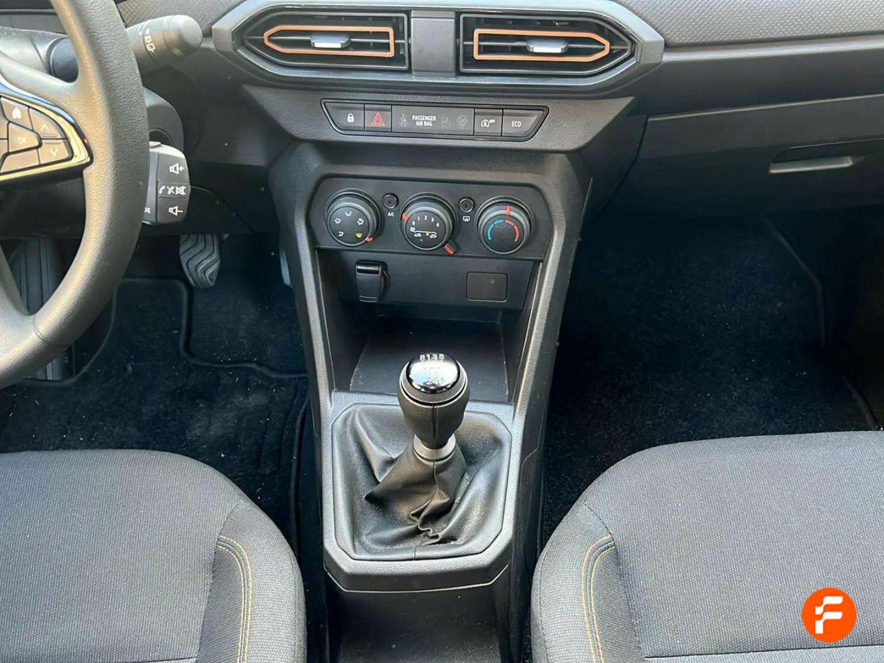 Foto Dacia Sandero 10