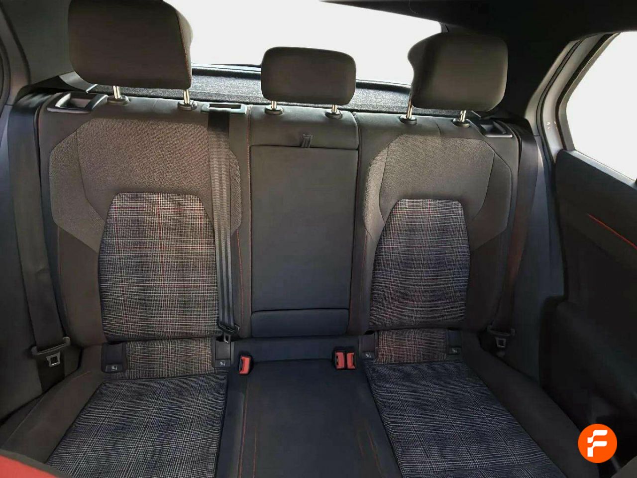 Foto Volkswagen Golf 17