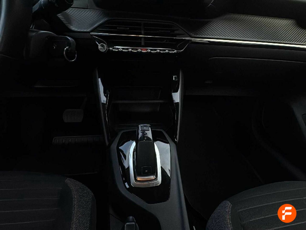 Foto Peugeot 208 11