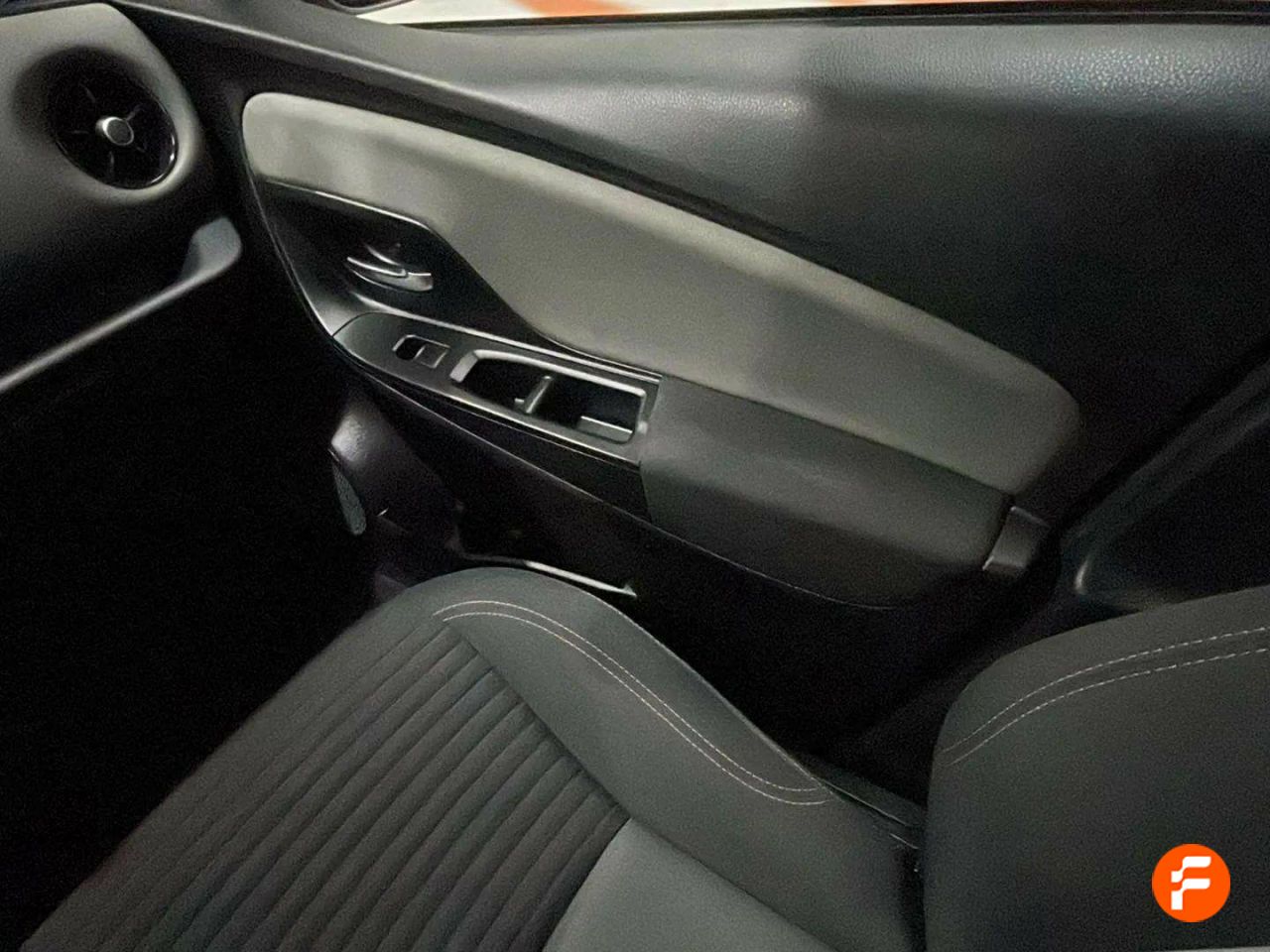 Foto Toyota Yaris 12