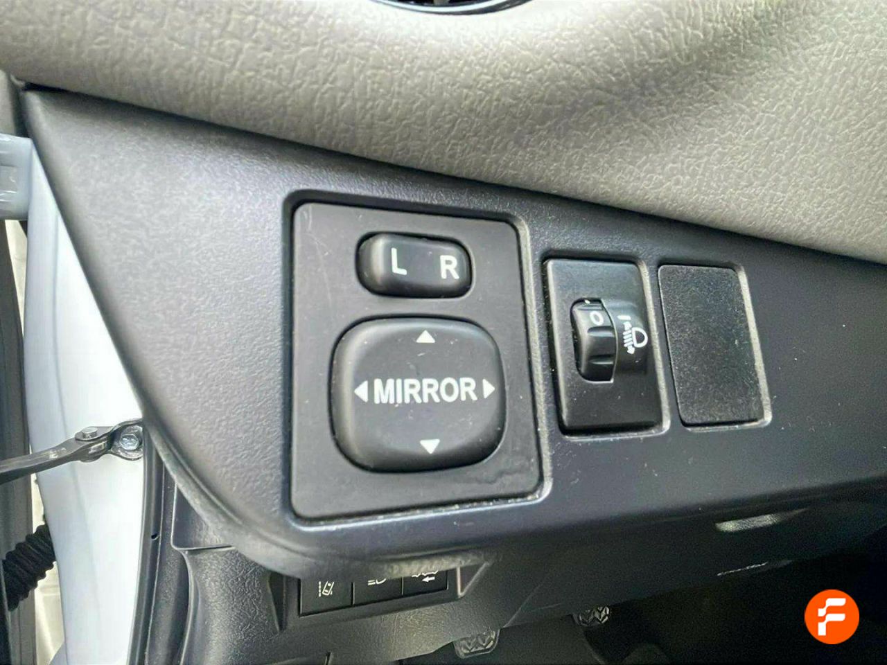 Foto Toyota Yaris 23