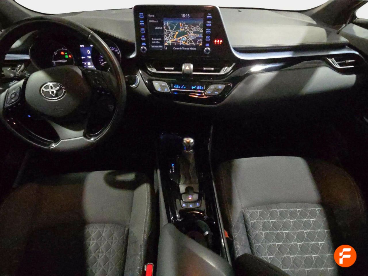 Foto Toyota C-HR 10