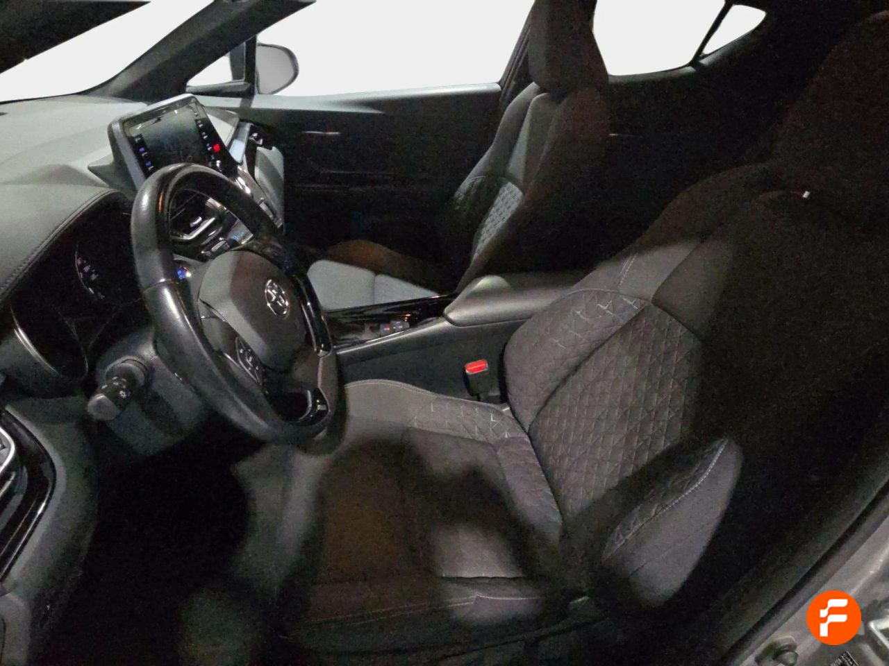 Foto Toyota C-HR 15