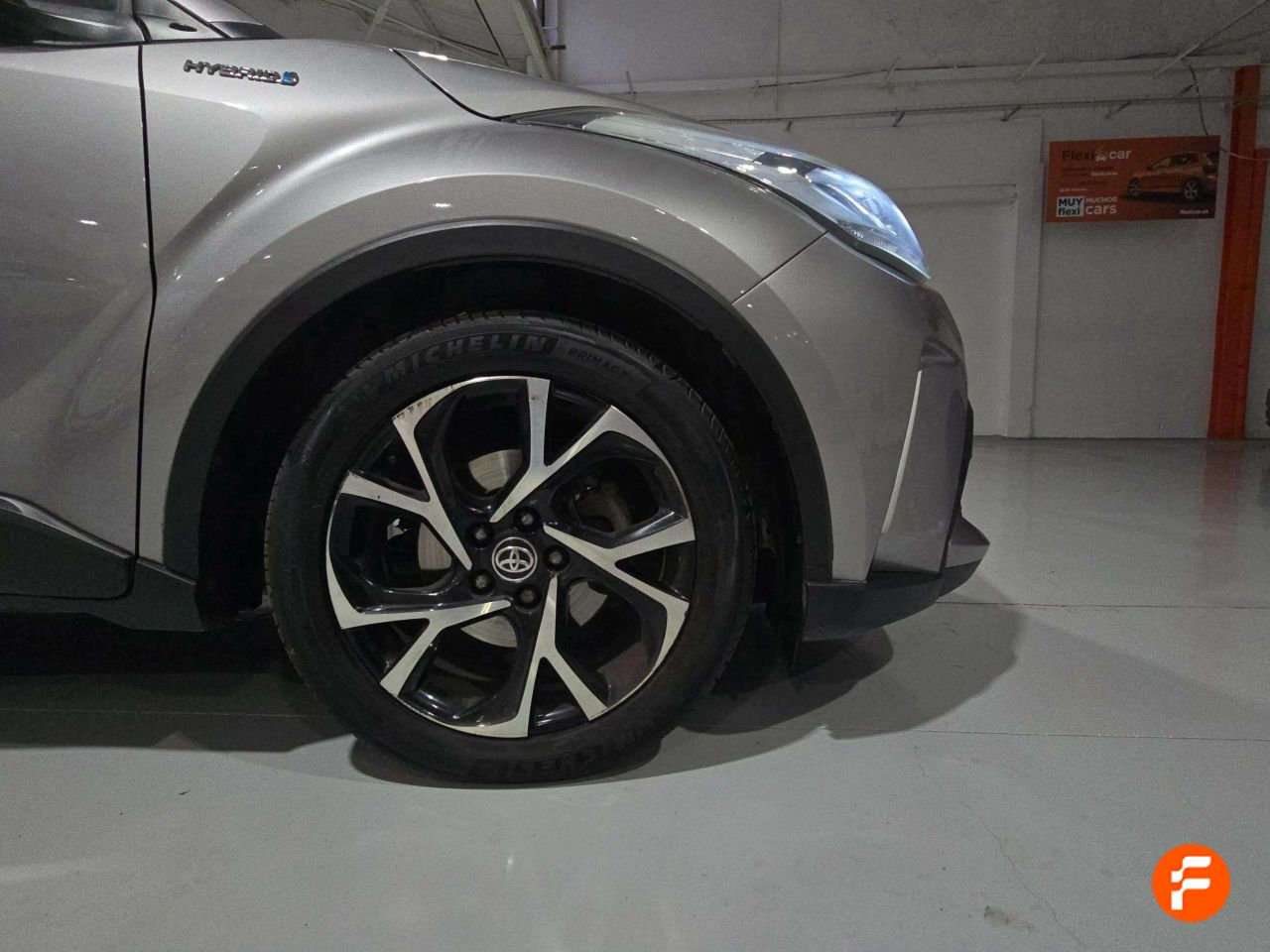 Foto Toyota C-HR 25