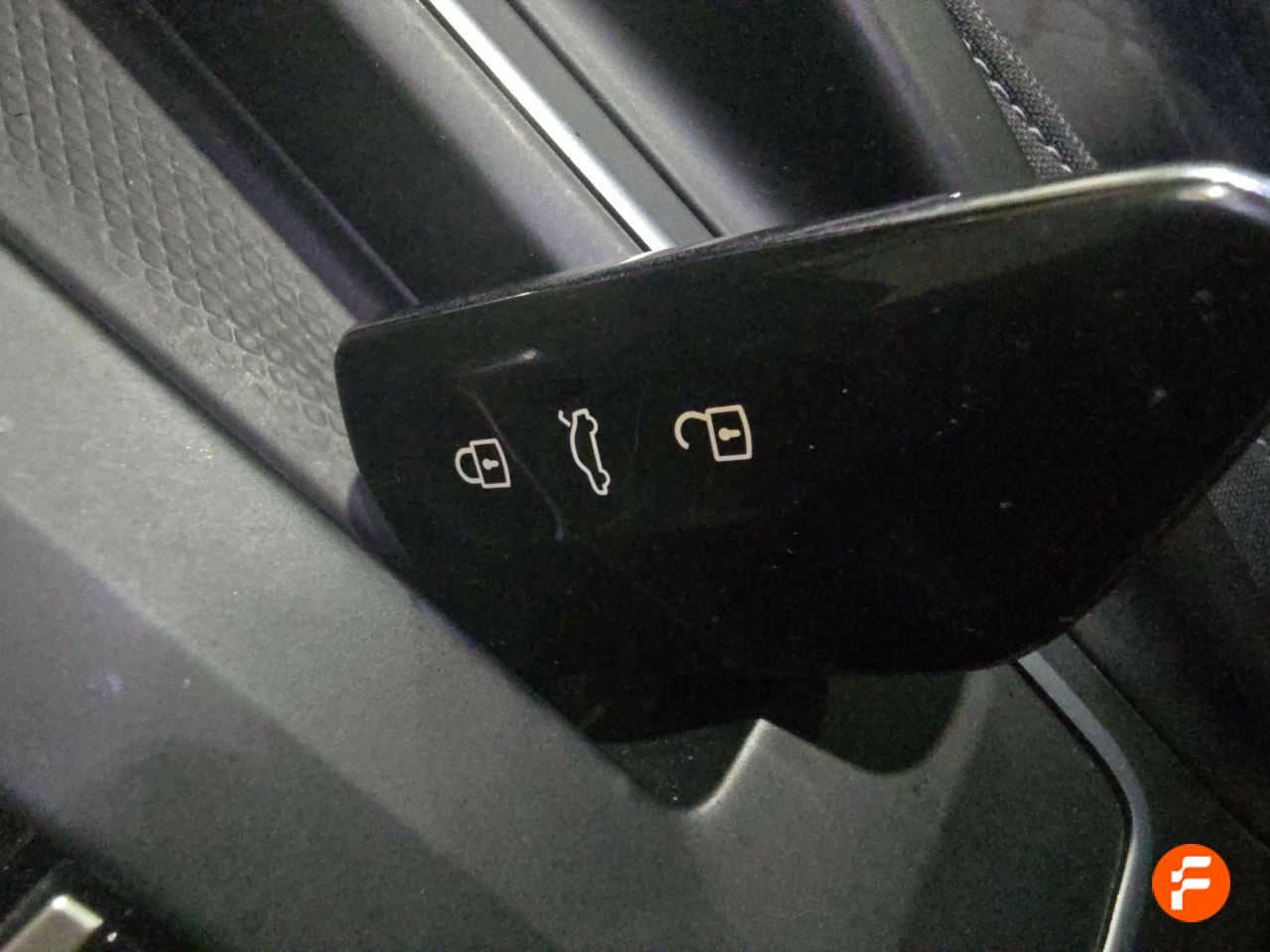 Foto Volkswagen Golf 19