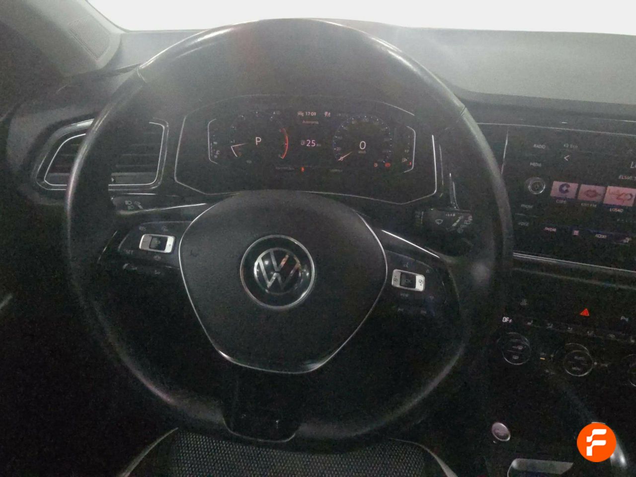 Foto Volkswagen T-Roc 12