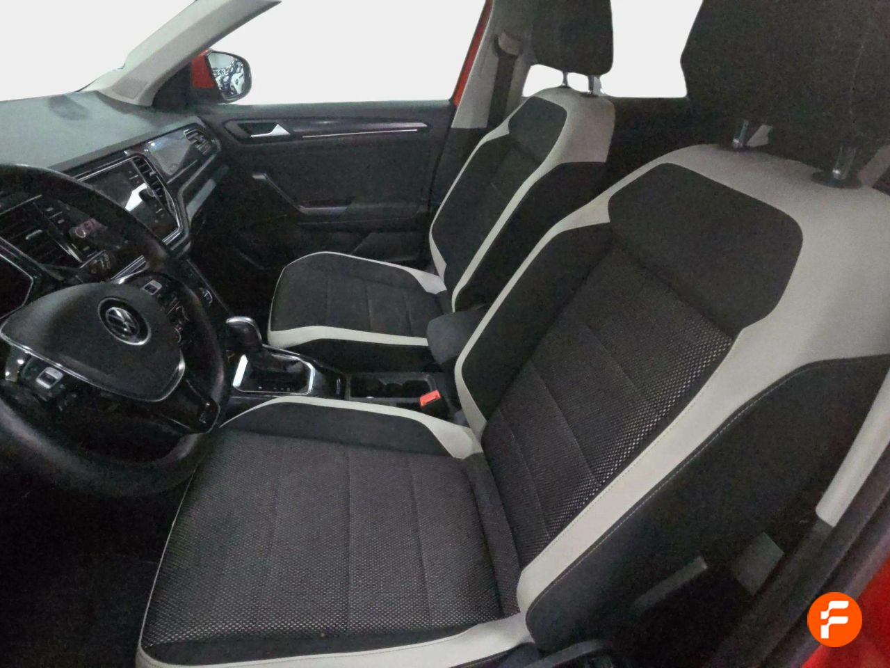 Foto Volkswagen T-Roc 15