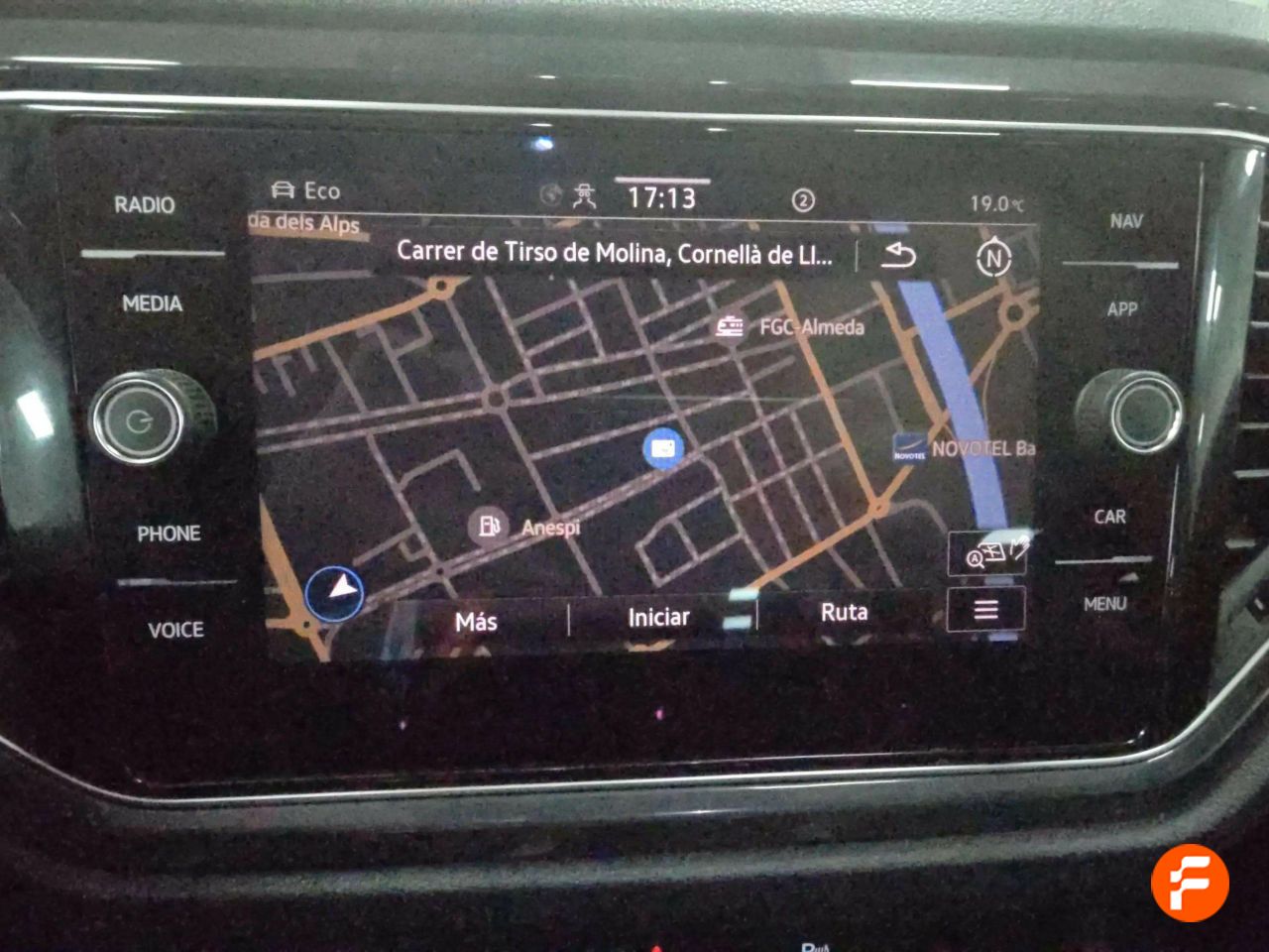 Foto Volkswagen T-Roc 21