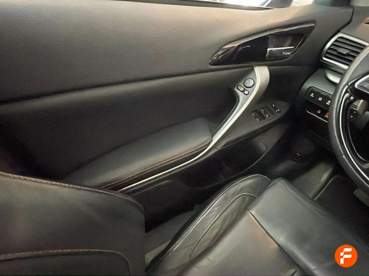 Foto Mitsubishi Eclipse Cross 18