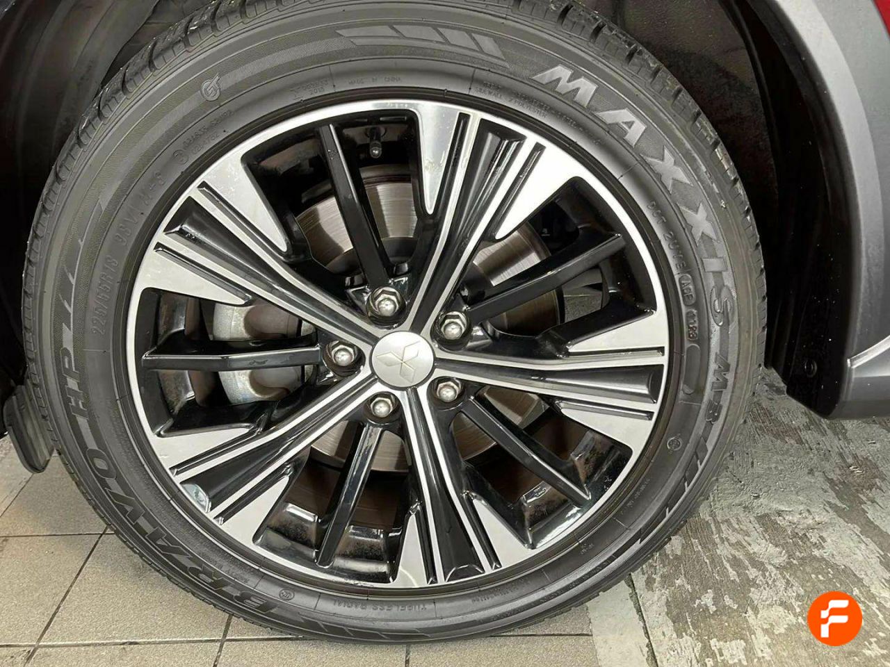 Foto Mitsubishi Eclipse Cross 26