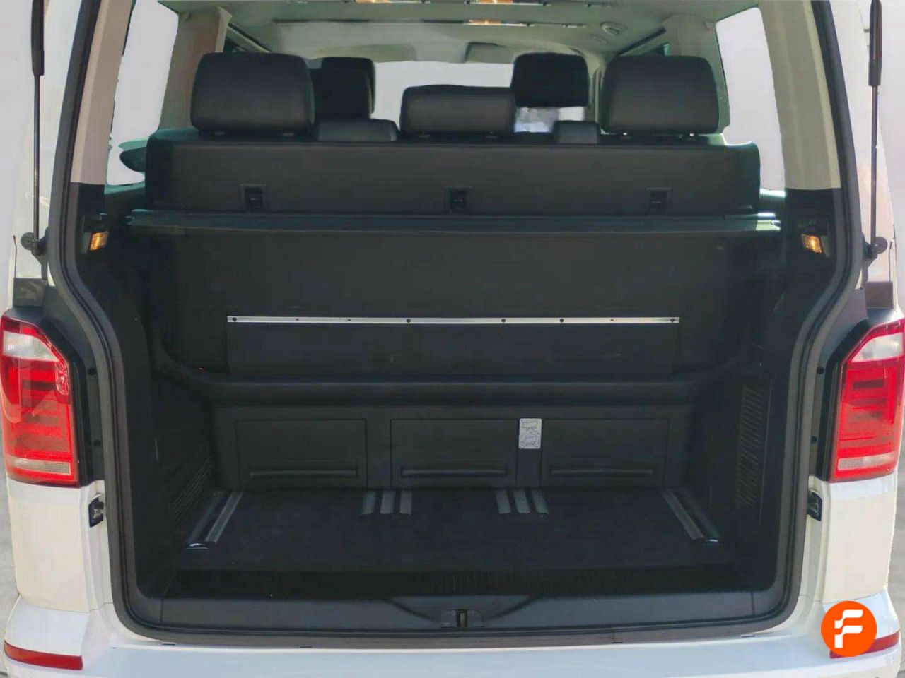 Foto Volkswagen Multivan 15