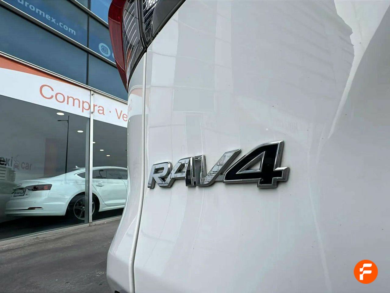 Foto Toyota Rav4 32