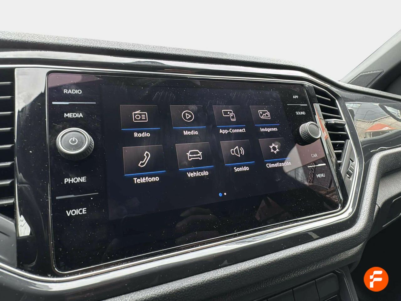 Foto Volkswagen T-Roc 23