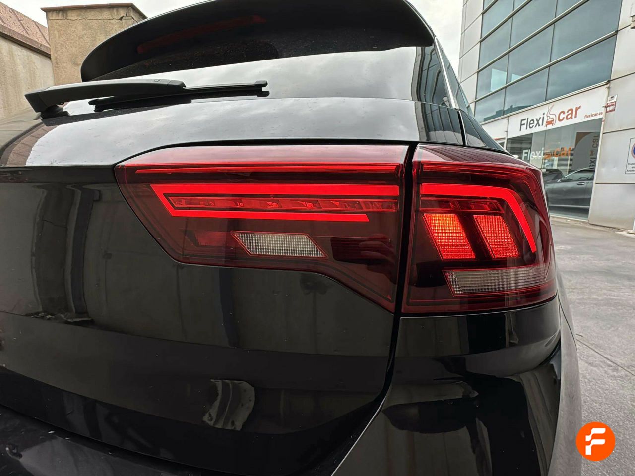 Foto Volkswagen T-Roc 32