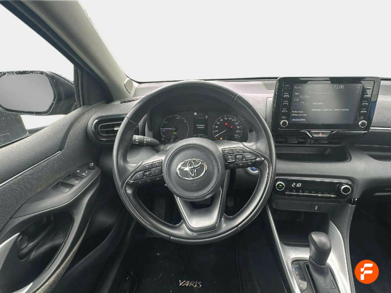 Foto Toyota Yaris 16
