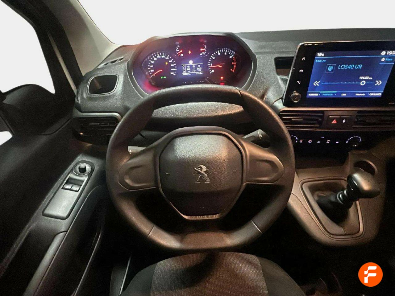 Foto Peugeot Rifter 12