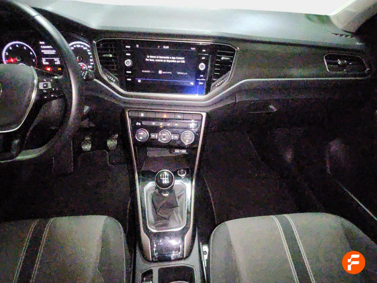 Foto Volkswagen T-Roc 9