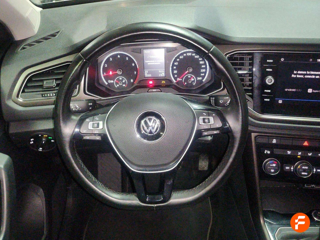 Foto Volkswagen T-Roc 10