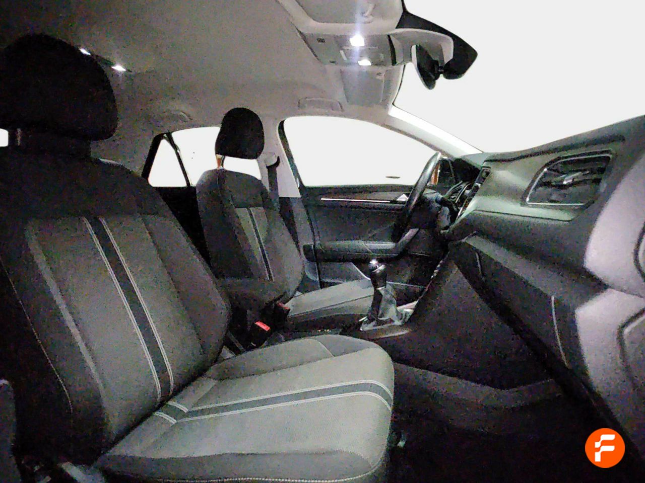 Foto Volkswagen T-Roc 12