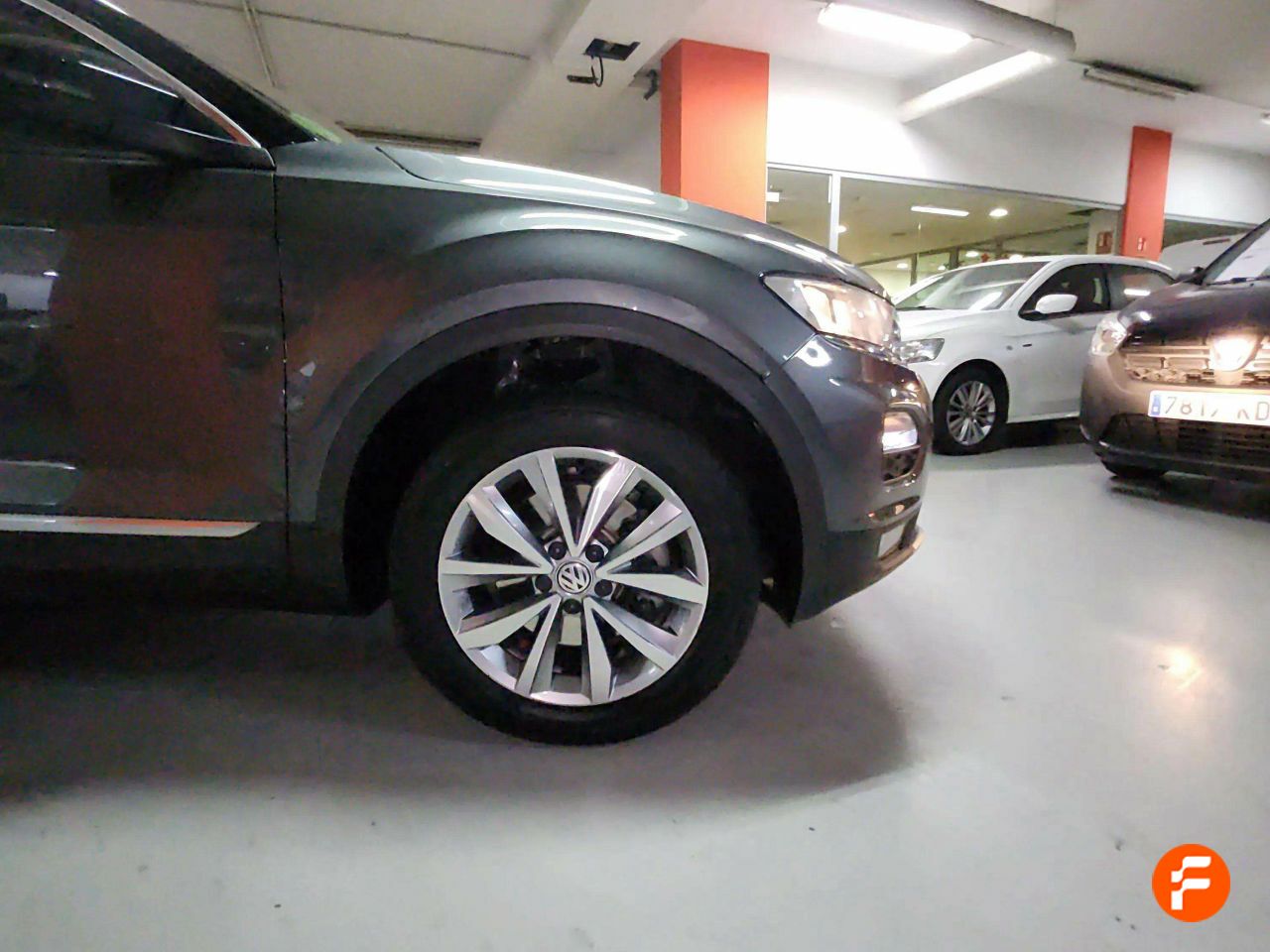Foto Volkswagen T-Roc 16