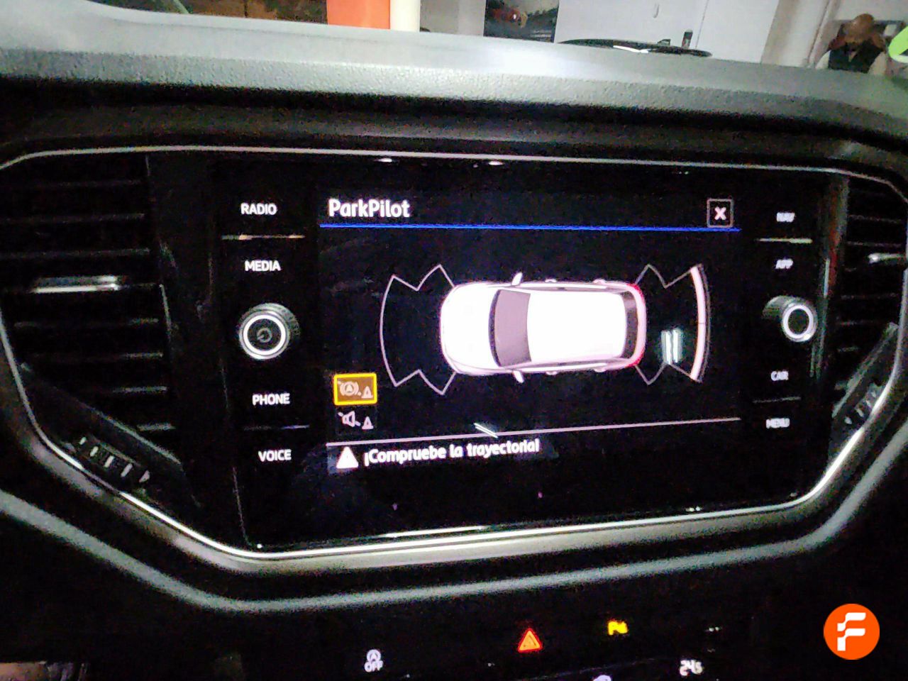 Foto Volkswagen T-Roc 17