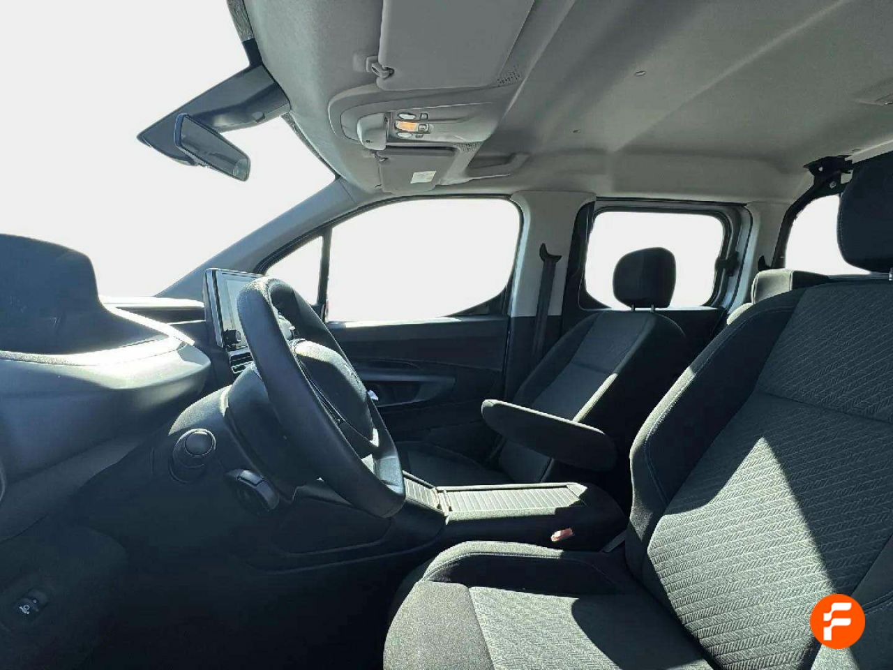 Foto Peugeot Rifter 13
