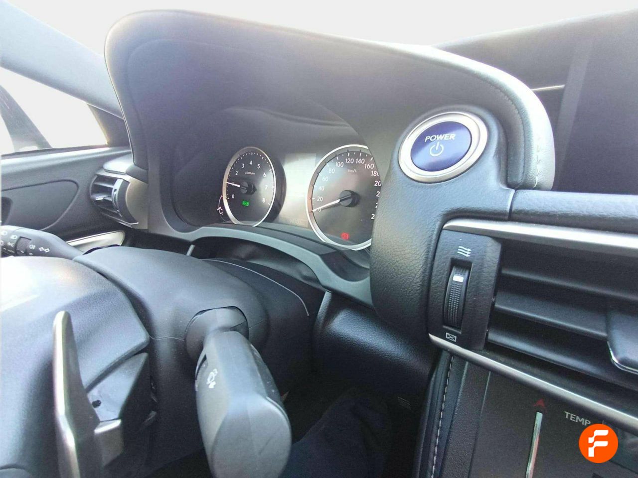 Foto Lexus RC 21