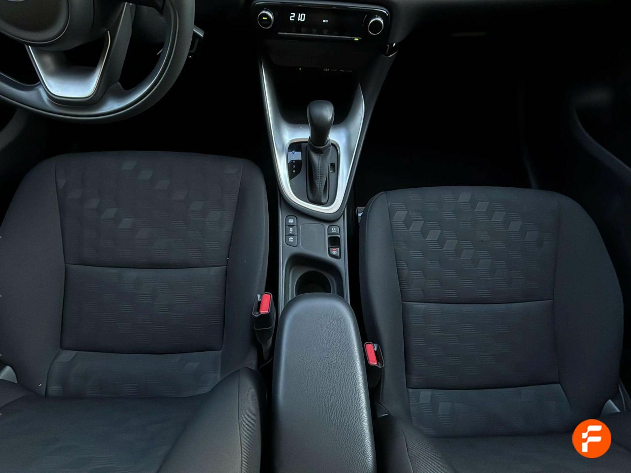 Foto Toyota Yaris 14