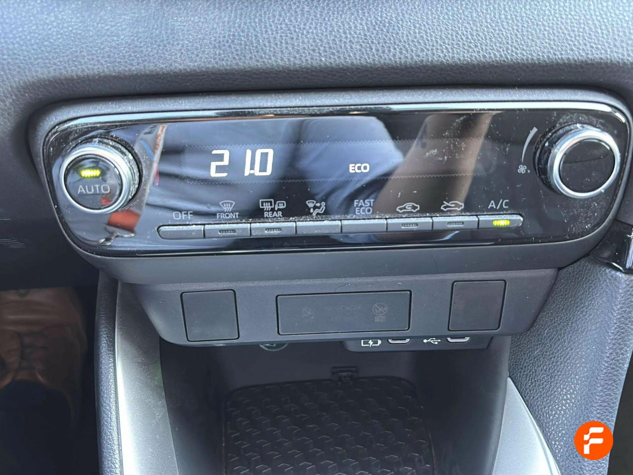 Foto Toyota Yaris 23