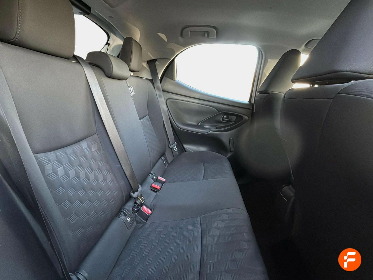 Foto Toyota Yaris 27