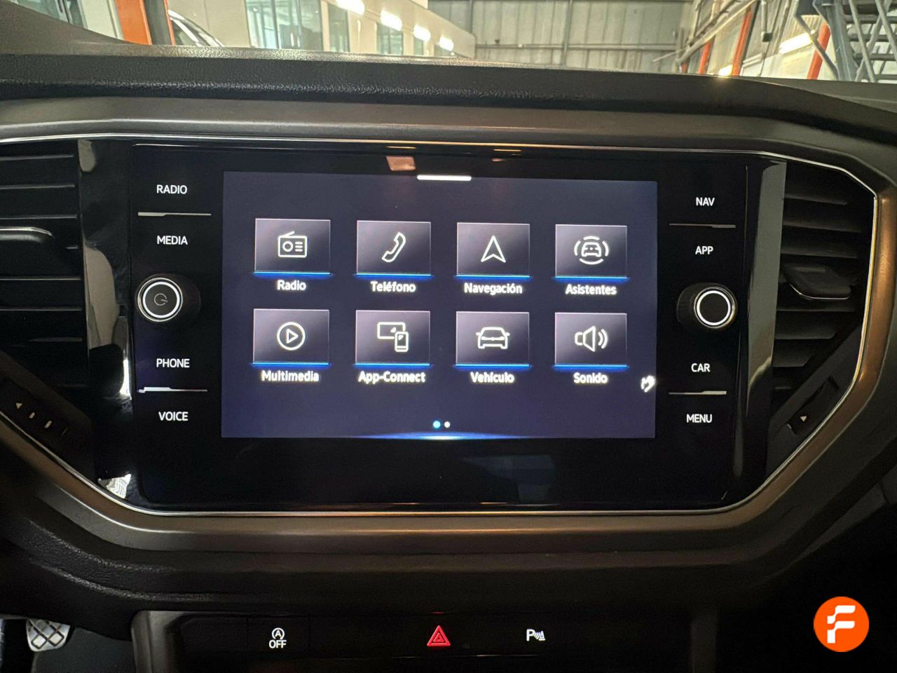 Foto Volkswagen T-Roc 21